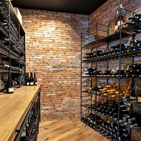 Le Diamond Rock 5* Тинь