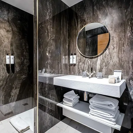Le Diamond Rock Otel Tignes